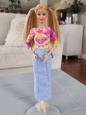 🎀Mattel Barbie Early 2000s Doll Blonde Jointed Arms Fashion Model Cute